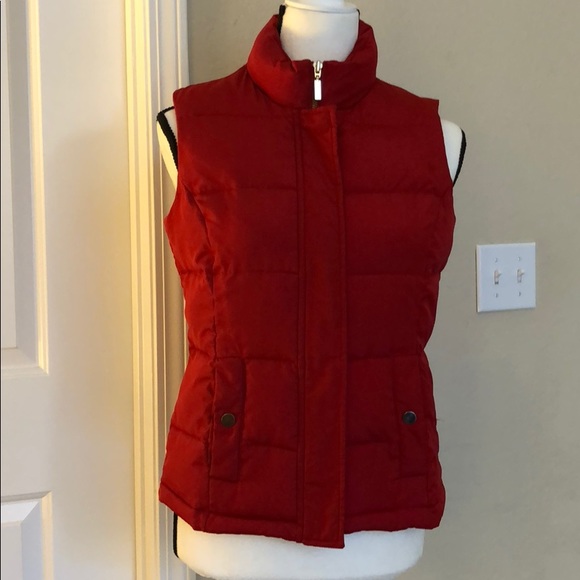 Red puffer vests with pockets - Picture 2 of 4